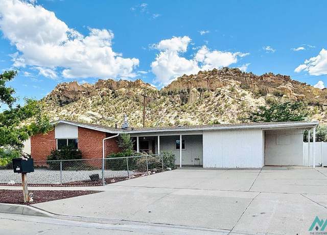 Property at 3410 Ciniza Dr, Gallup, NM 87301, 3 beds, 2 baths