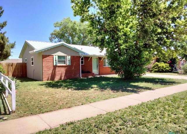Property at 1208 Comer Dr, Clovis, NM 88101, 3 beds, 1 bath