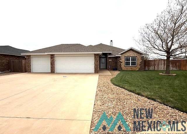 Property at 2304 Flagstone Dr, Clovis, NM 88101, 3 beds, 2 baths