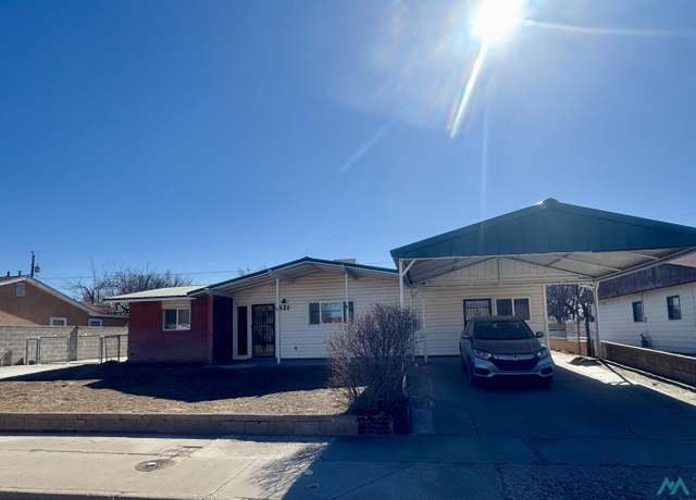 Property at 821 Jefferson Ave, Grants, NM 87020, 3 beds, 2 baths