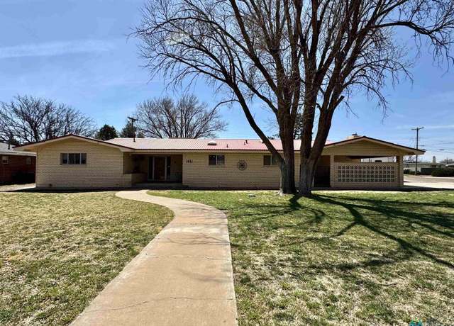 Property at 1401 Piedmont Dr, Clovis, NM 88101, 3 beds, 2 baths