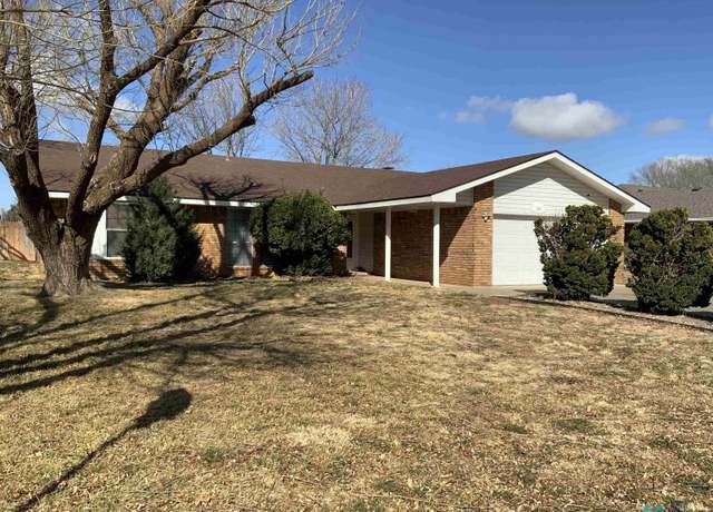 Property at 400 Chanticleer Pl, Clovis, NM 88101, 4 beds, 2 baths