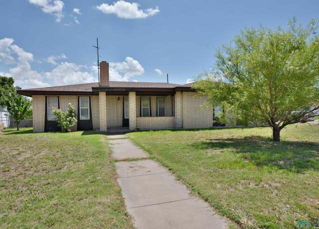 Property at 1200 E 3rd St, Portales, NM 88130, 3 beds, 2 baths