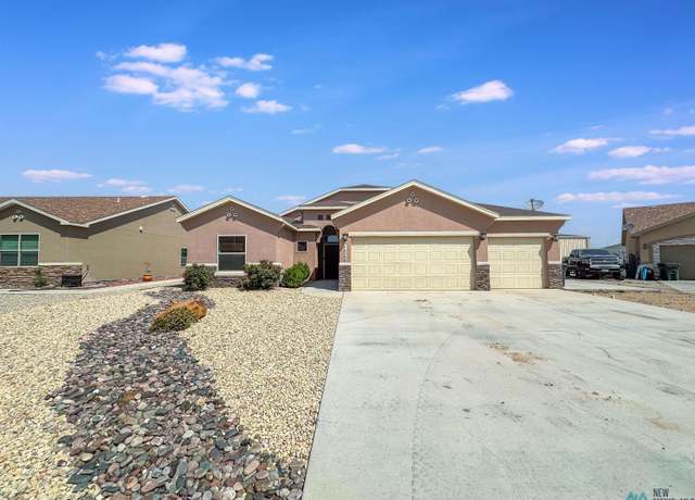 Property at 1028 Murray Dr, Carlsbad, NM 88220, 4 beds, 2 baths
