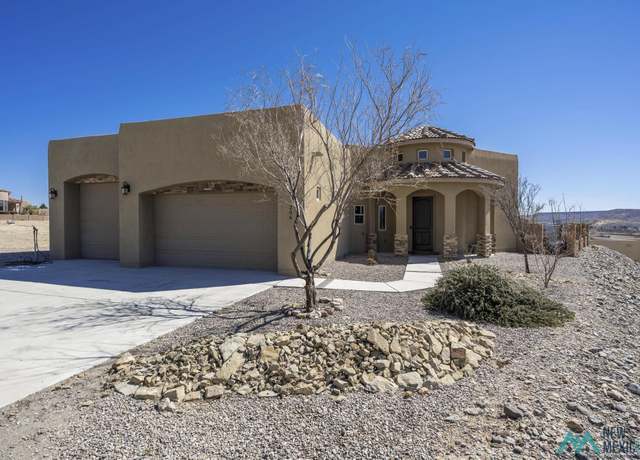 Property at 206 Tierra Verde Cir, Elephant Butte, NM 87935, 3 beds, 2.5 baths