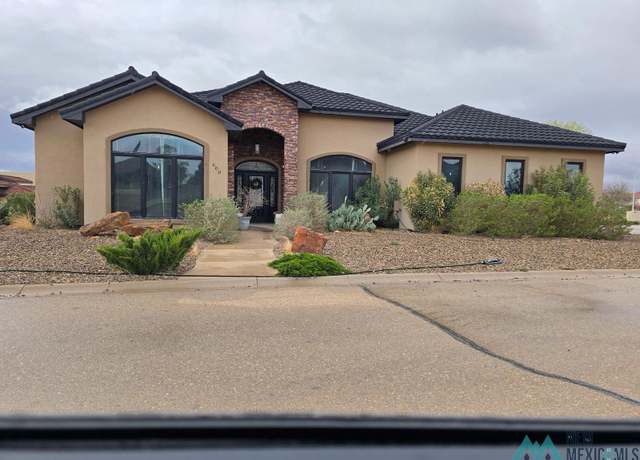 Property at 600 Penbrook Ct, Carlsbad, NM 88220, 3 beds, 3 baths