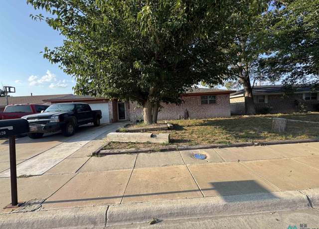 Property at 420 E Aspen St, Hobbs, NM 88240, 3 beds, 2 baths