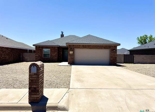 Property at 201 Almond Tree Ln, Clovis, NM 88101, 3 beds, 2 baths