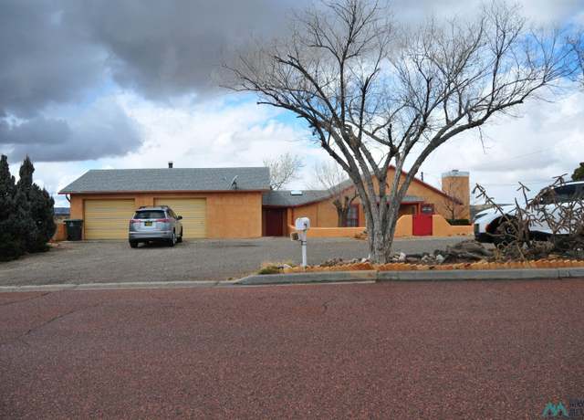 Property at 1402 Elva Dr, Gallup, NM 87301, 3 beds, 2 baths
