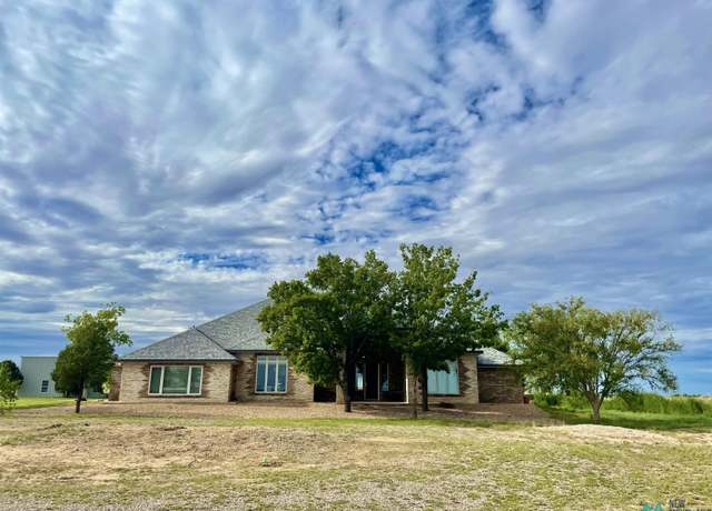 Property at 5107 Paul Ave, Roswell, NM 88201, 4 beds, 2.5 baths