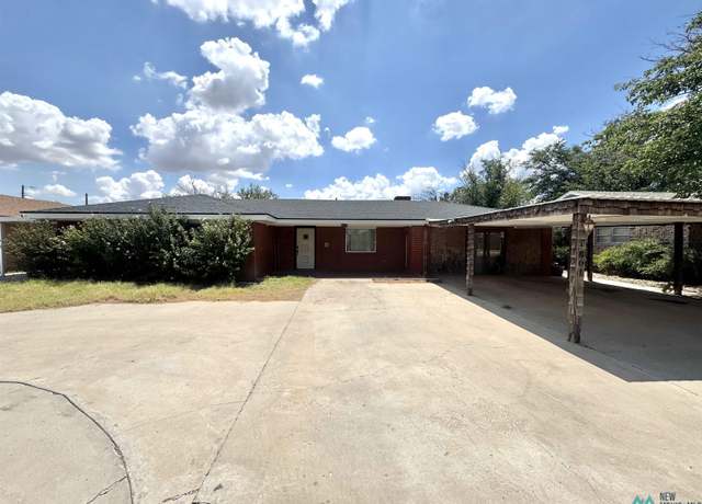 Property at 1801 E Highland Dr, Hobbs, NM 88240, 3 beds, 2 baths