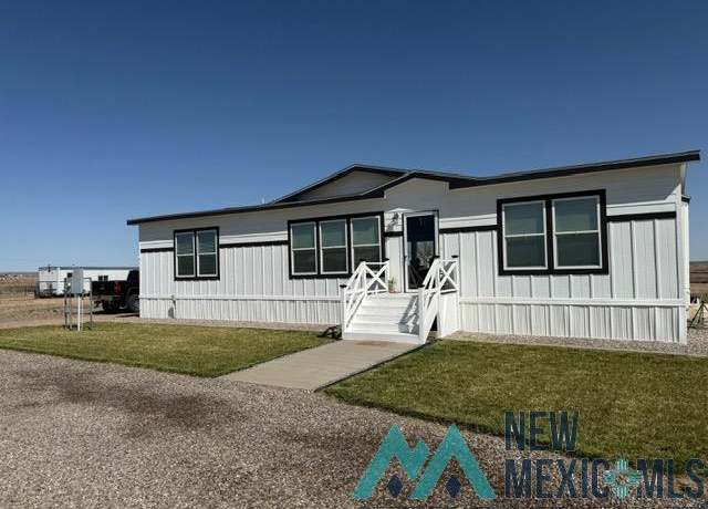 Property at 1003 Marion Richards St, Roswell, NM 88201, 3 beds, 2 baths