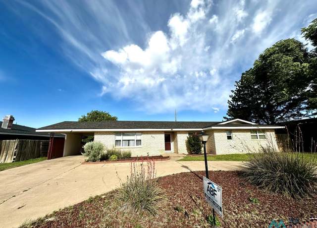 Property at 221 Utah Dr, Portales, NM 88130, 3 beds, 2 baths