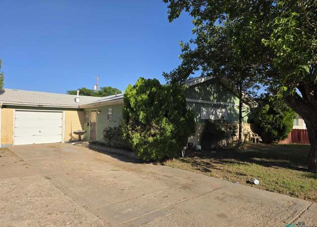 Property at 2605 Palomar Pl, Roswell, NM 88203, 3 beds, 2 baths