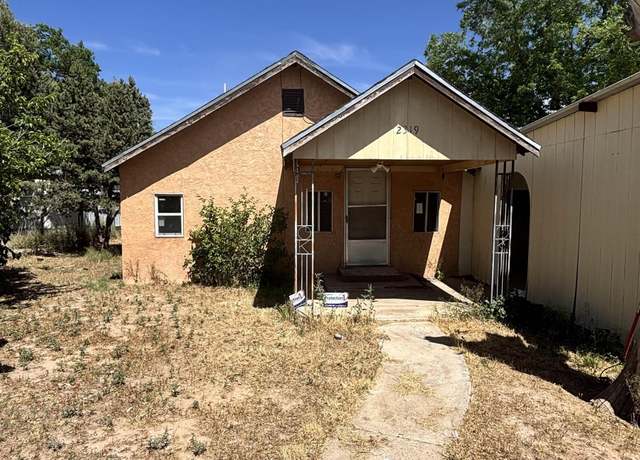 Property at 2315 N Cole Ave, Roswell, NM 88201, 3 beds, 2 baths