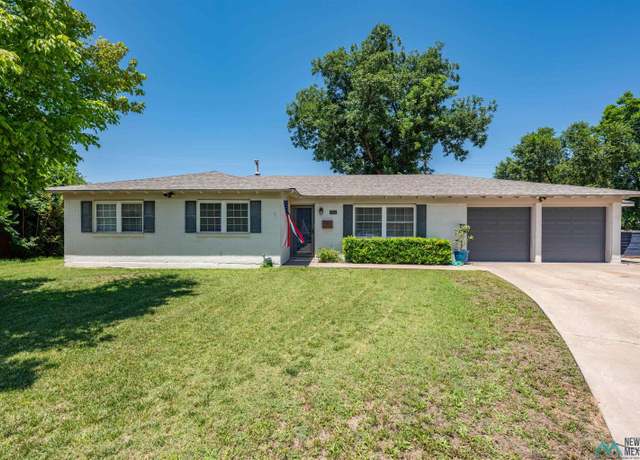 Property at 3014 Bandolina Ave, Roswell, NM 88201, 4 beds, 3 baths