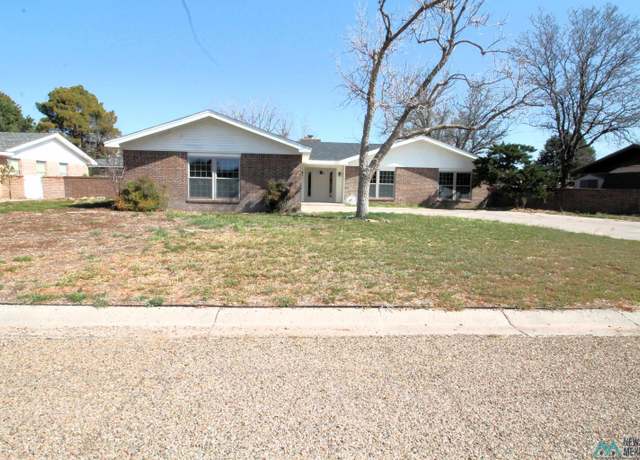 Property at 2008 Aspen St, Portales, NM 88130, 4 beds, 2.5 baths