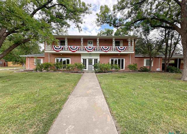 Property at 1320 W 4th St, Roswell, NM 88201, 6 beds, 3.5 baths