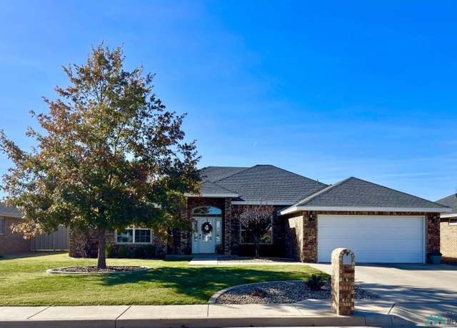 Property at 3924 Woodlark Rd, Clovis, NM 88101, 4 beds, 2.5 baths