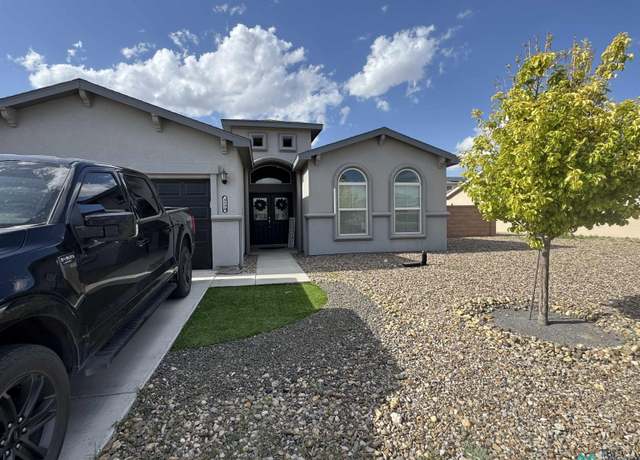 Property at 4800 W Longtail Rd, Hobbs, NM 88240, 4 beds, 2 baths