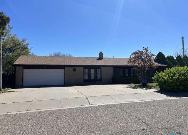 Property at 705 Escuela Ave, Tucumcari, NM 88401, 4 beds, 3 baths