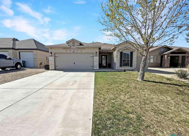 Property at 2027 Highwood Dr, Hobbs, NM 88240, 4 beds, 2.5 baths