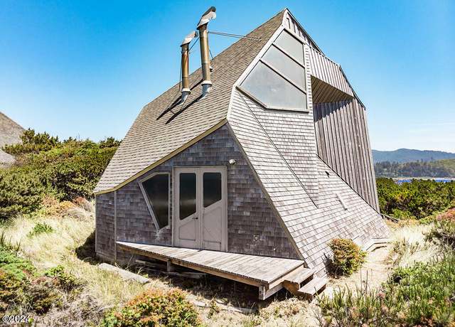 Property at 321 Salishan Dr, Gleneden Beach, OR 97388, 2 beds, 2 baths