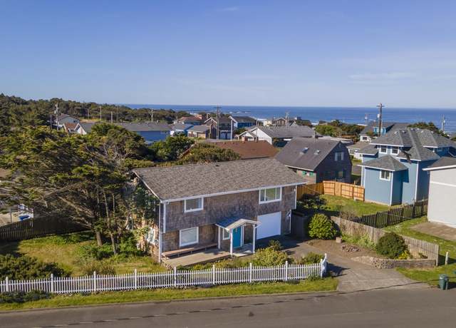 Property at 736 SW Bayley St, Newport, OR 97365, 3 beds, 2 baths