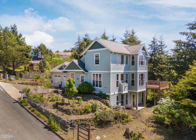 Property at 1175 NE Lakewood Dr, Newport, OR 97365, 4 beds, 3 baths