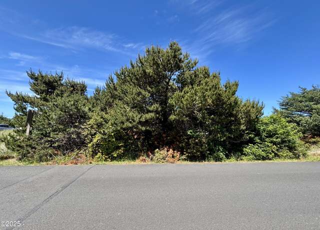 Property at 1510 NW Parker Ave, Waldport, OR 97394