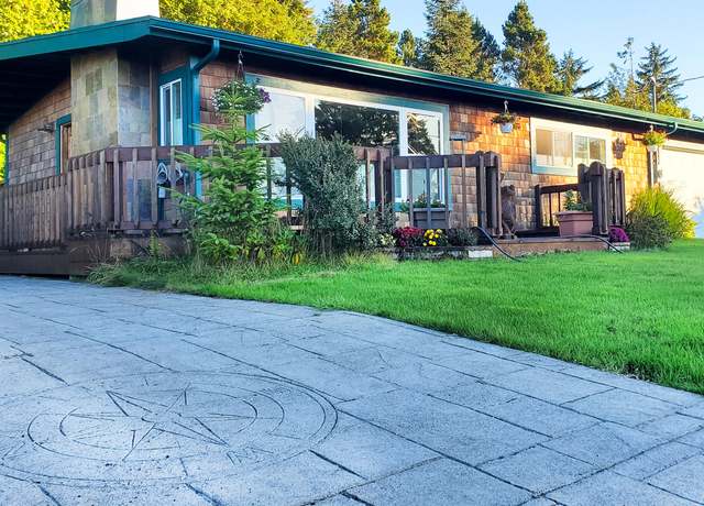 Property at 435 S Crestline Dr, Waldport, OR 97394, 2 beds, 2 baths