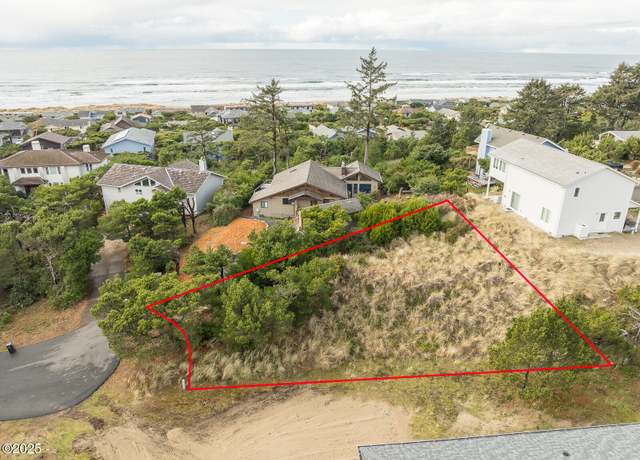 Property at 3018 NW Sandpiper Cir, Waldport, OR 97394