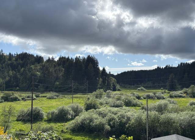 Property at 530 NW Radio Ct, Toledo, OR 97391