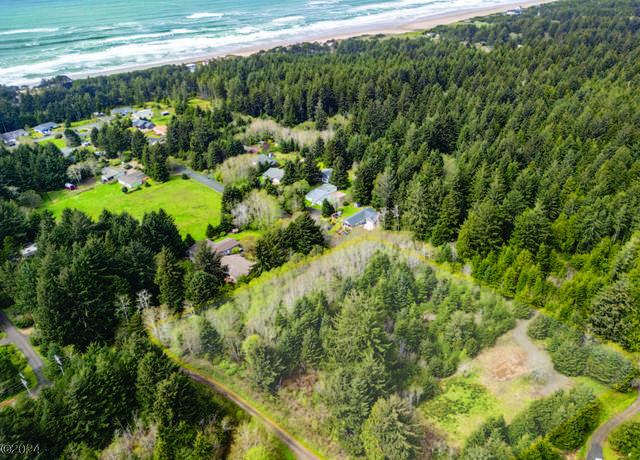 Property at 670 NE Evergreen Ln, Yachats, OR 97498