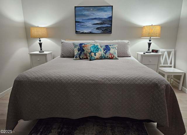 Property at 5201 SE Hwy 101 #102, Lincoln City, OR 97367, 1 bed, 1.25 baths