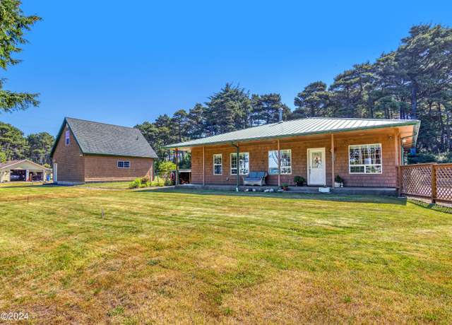 Property at 2890 SW Breakers Dr, Waldport, OR 97394, 2 beds, 3.5 baths