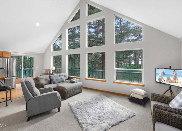 Property at 3531 SW Fernwood Ln, Waldport, OR 97394, 2 beds, 2 baths