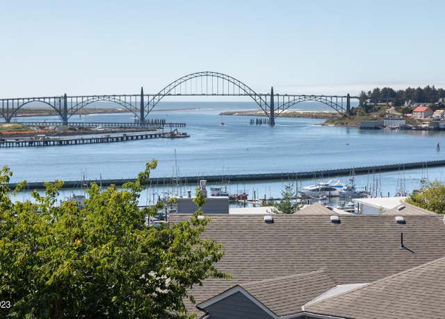 Property at 430 SE Scenic Loop, Newport, OR 97365, 4 beds, 3.5 baths