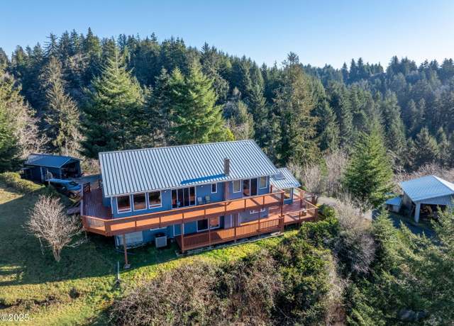 Property at 671 NE Newport Heights Dr, Newport, OR 97365, 3 beds, 3 baths
