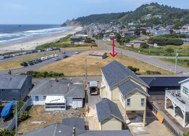 Property at 1726 59th St NW, Lincoln City, OR 97367, 3 beds, 3.5 baths