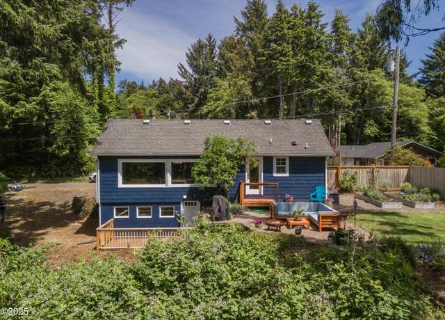 Property at 1910 NE 12th St, Lincoln City, OR 97367, 2 beds, 2 baths