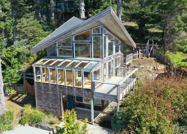 Property at 455 King St, Yachats, OR 97498, 1 bed, 2 baths