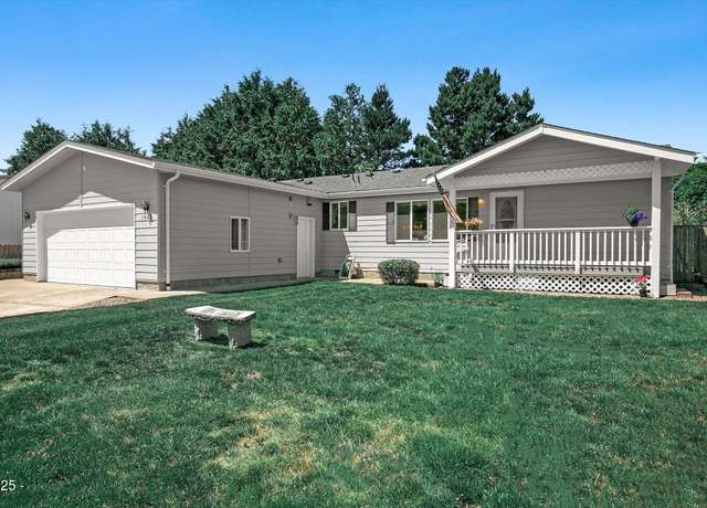 Property at 1420 SW Ironwood Dr, Waldport, OR 97394, 4 beds, 2.5 baths