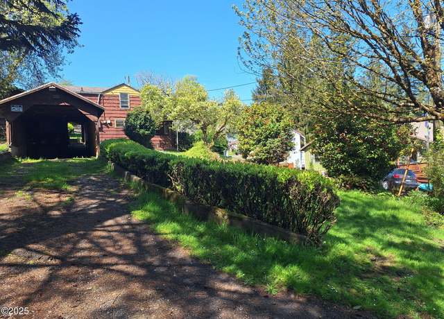 Property at 811 SE 7th Pl, Toledo, OR 97391, 3 beds, 2 baths