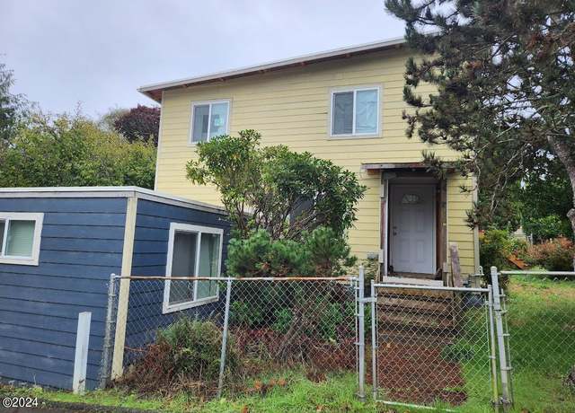 Property at 2110 NE 28th St, Lincoln City, OR 97367, 2 beds, 3 baths