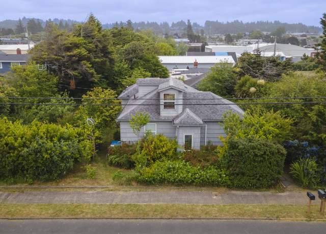 Property at 654 NW Nye St, Newport, OR 97365, 3 beds, 1 bath