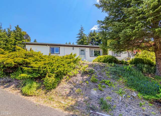 Property at 635 SE Ball Blvd, Waldport, OR 97394, 3 beds, 2 baths