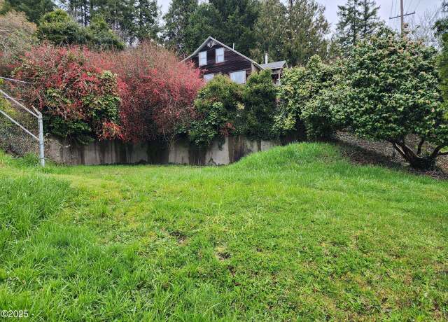 Property at 254 & 238 NE 3rd St, Toledo, OR 97391, 4 beds, 1 bath