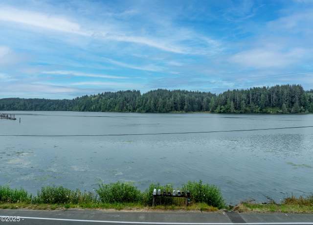 Property at 4283 Yaquina Bay Rd, Newport, OR 97365, 13 beds, 6 baths