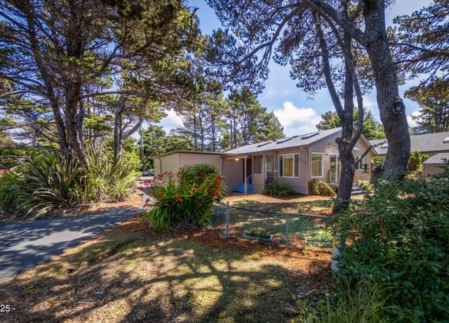 Property at 310 El Rotundo Ave, Lincoln City, OR 97367, 2 beds, 1 bath